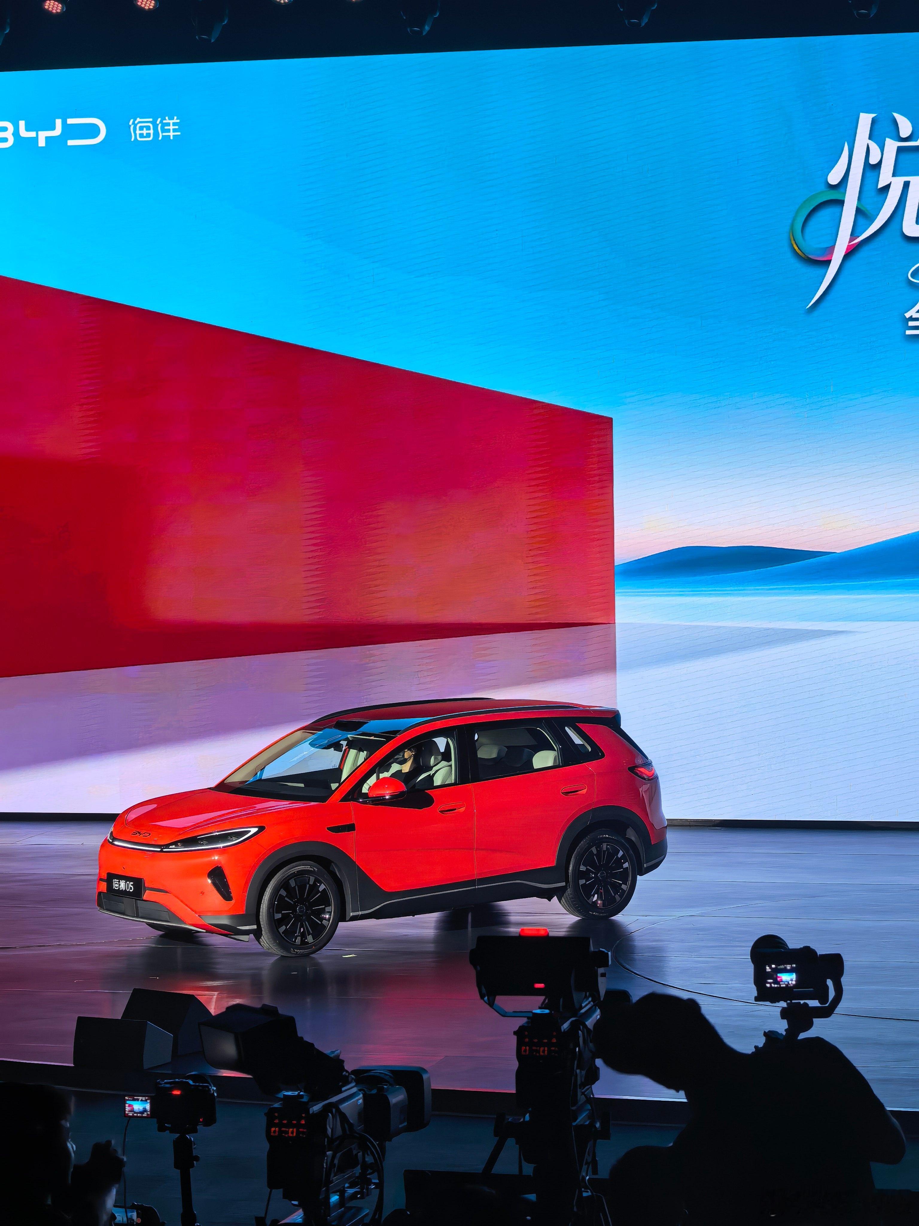 A级SUV，也能告别“补能焦虑”，比亚迪海狮05EV带着闪充技术来了！很荣幸这次