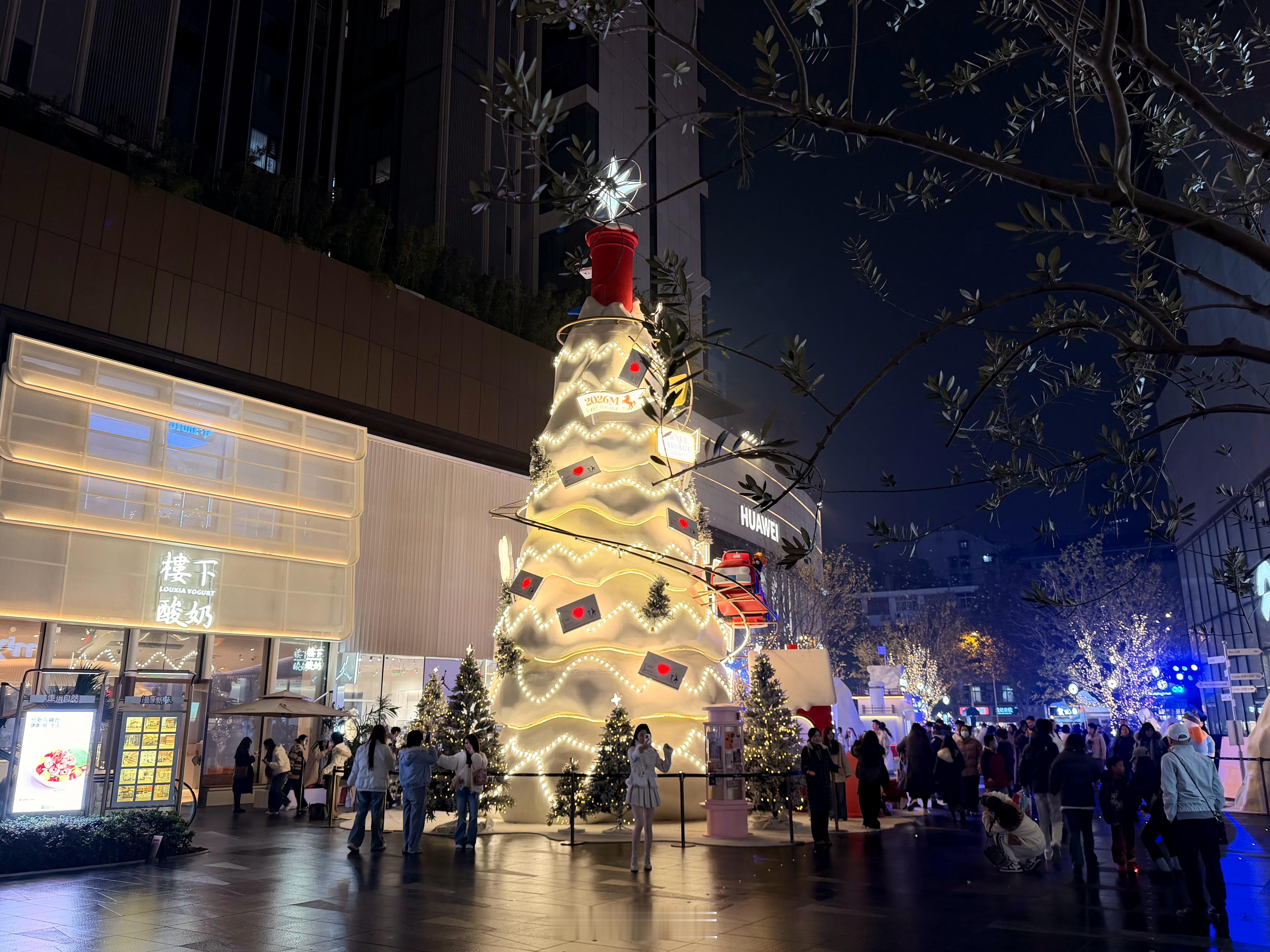 bye bye啦，2025！要去奔赴下一场山海与光影了～ 