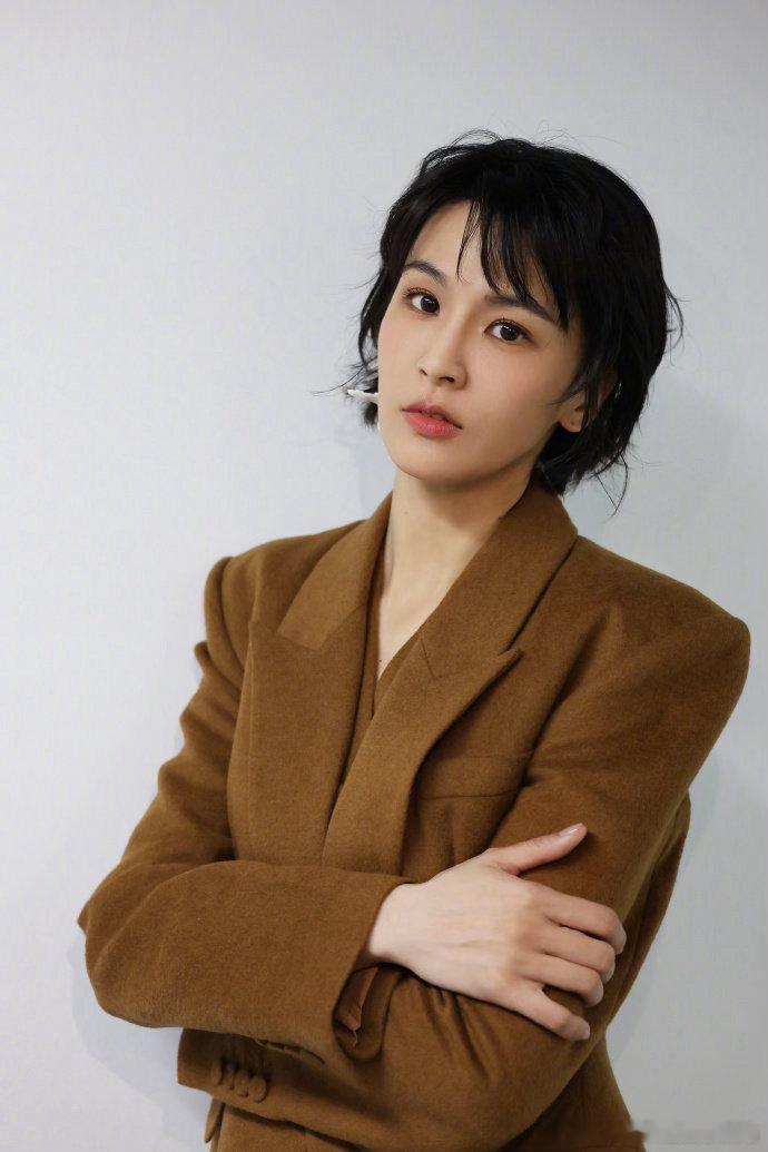 曾沛慈曾沛慈女团附身曾沛慈女团 曾沛慈一秒女团附身！挑战原倍速《一半一半》唱跳，