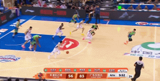 黄明依密集两次失误，失误低级被杜锋骂，机会必须珍惜

黄明依之前多场球进入大名单