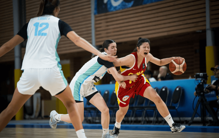 媒体人：中国女篮U17让斯洛文尼亚也记住了边线球是世界难题
