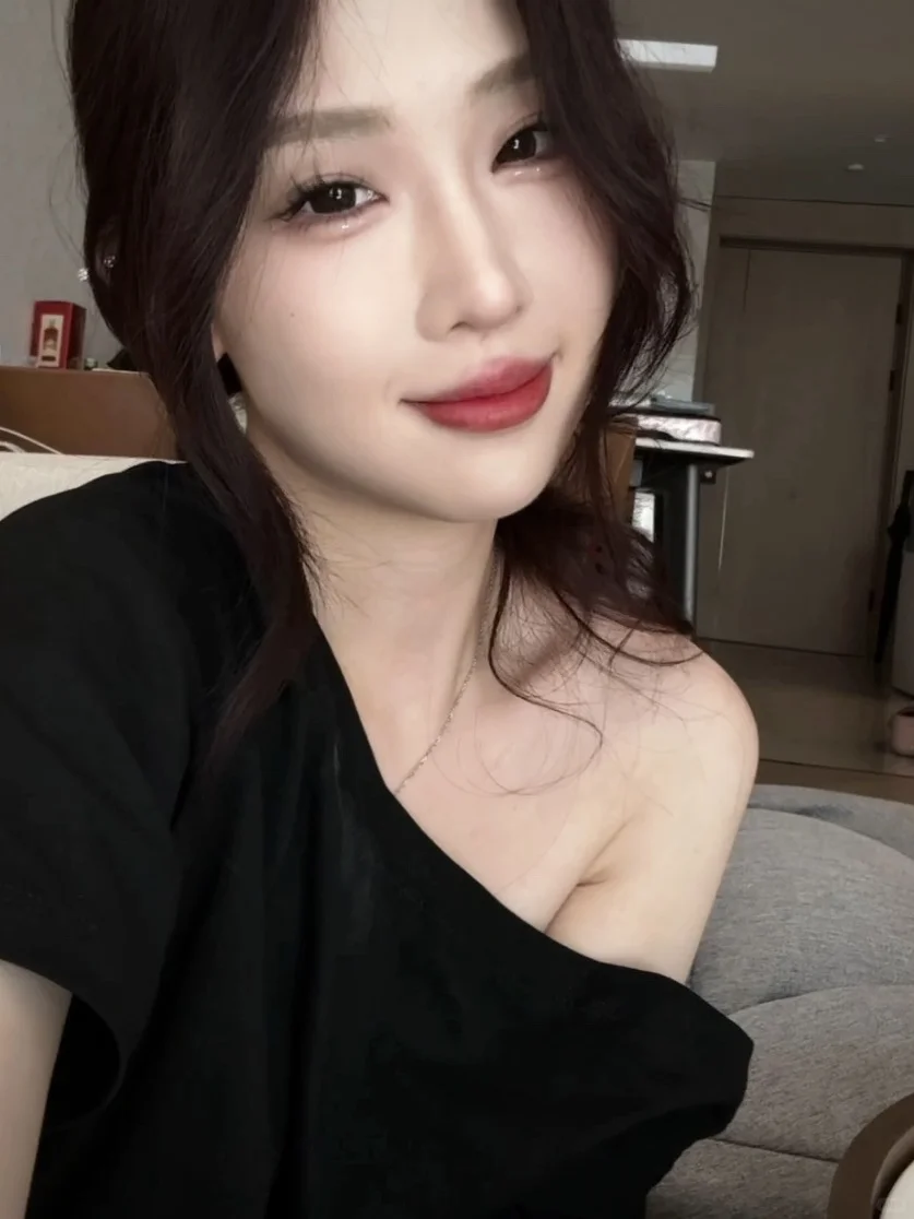 好喜欢今天的古早妆❗️怒拍100张live啊啊💗