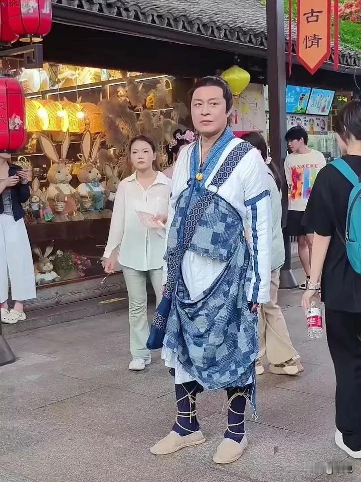 马景涛给我们所有人都提了个醒
无论你是明星还是普通人
不管之前有多风光，能赚多少