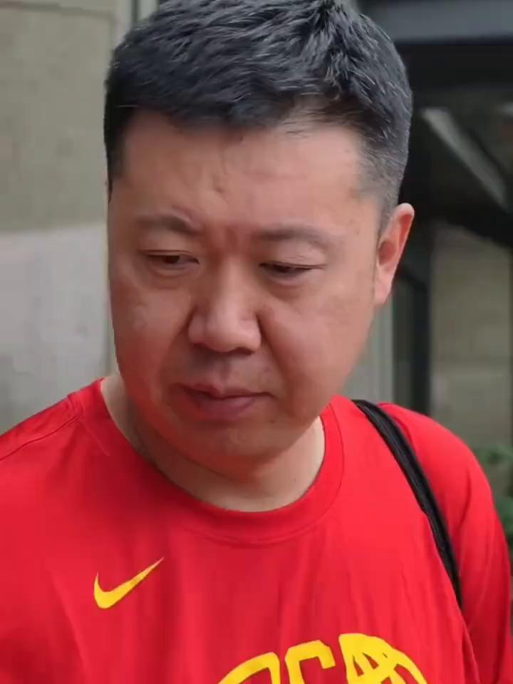 中国男篮vs日本男篮(杨瀚森领衔名单)。
·庞老六首次入选名单。
·崔永熙彻底归