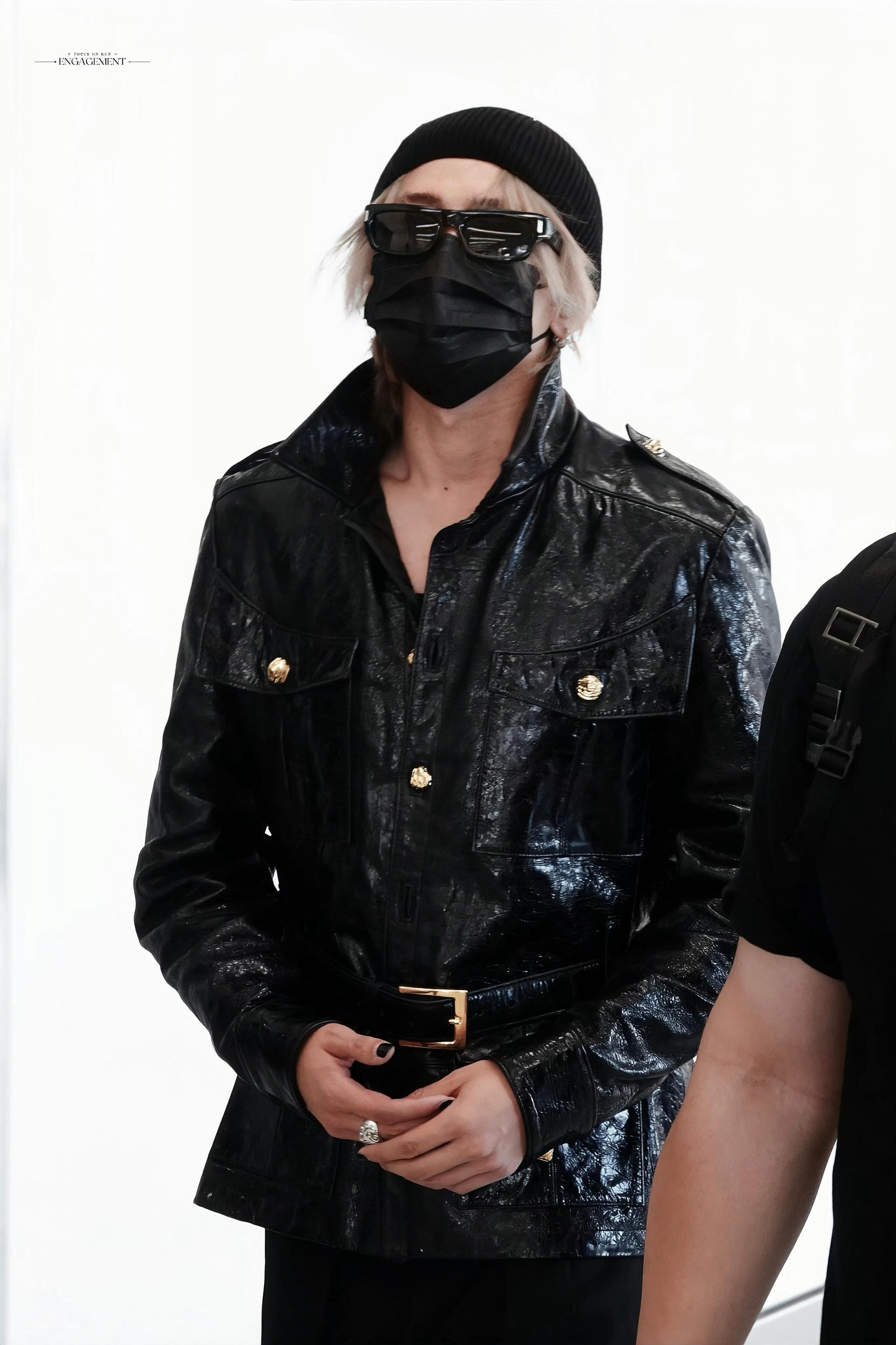 蔡徐坤    ×    2026 S/S Paris Fashion Week出