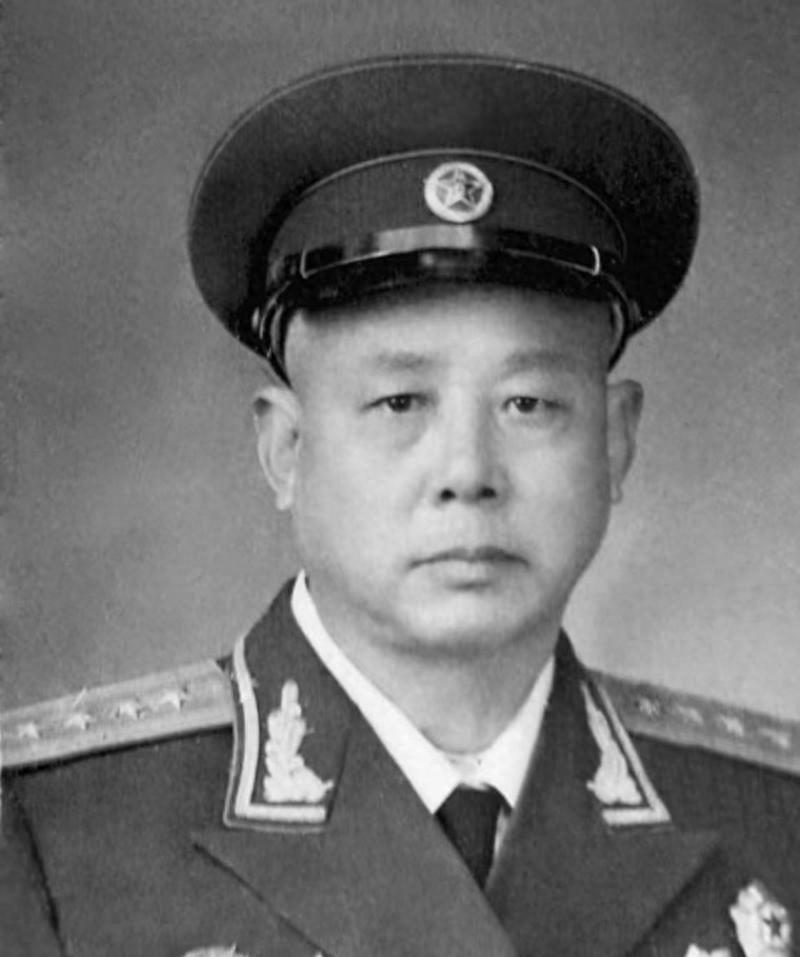 军分区司令找毛主席帮忙成功后开口请求，主席能不能送我一份礼物作为纪念呢？
195