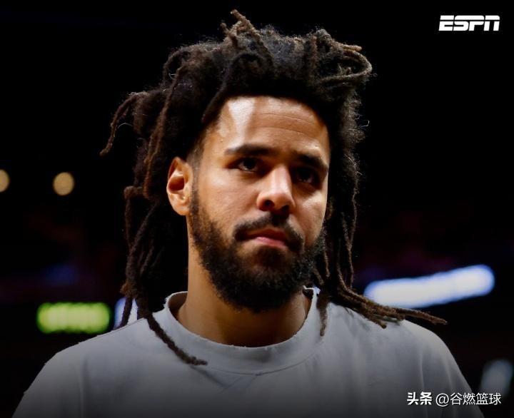 因为午饭错过了第一时间看到美国格莱美奖得主J. Cole签约南京同曦男篮的消息，