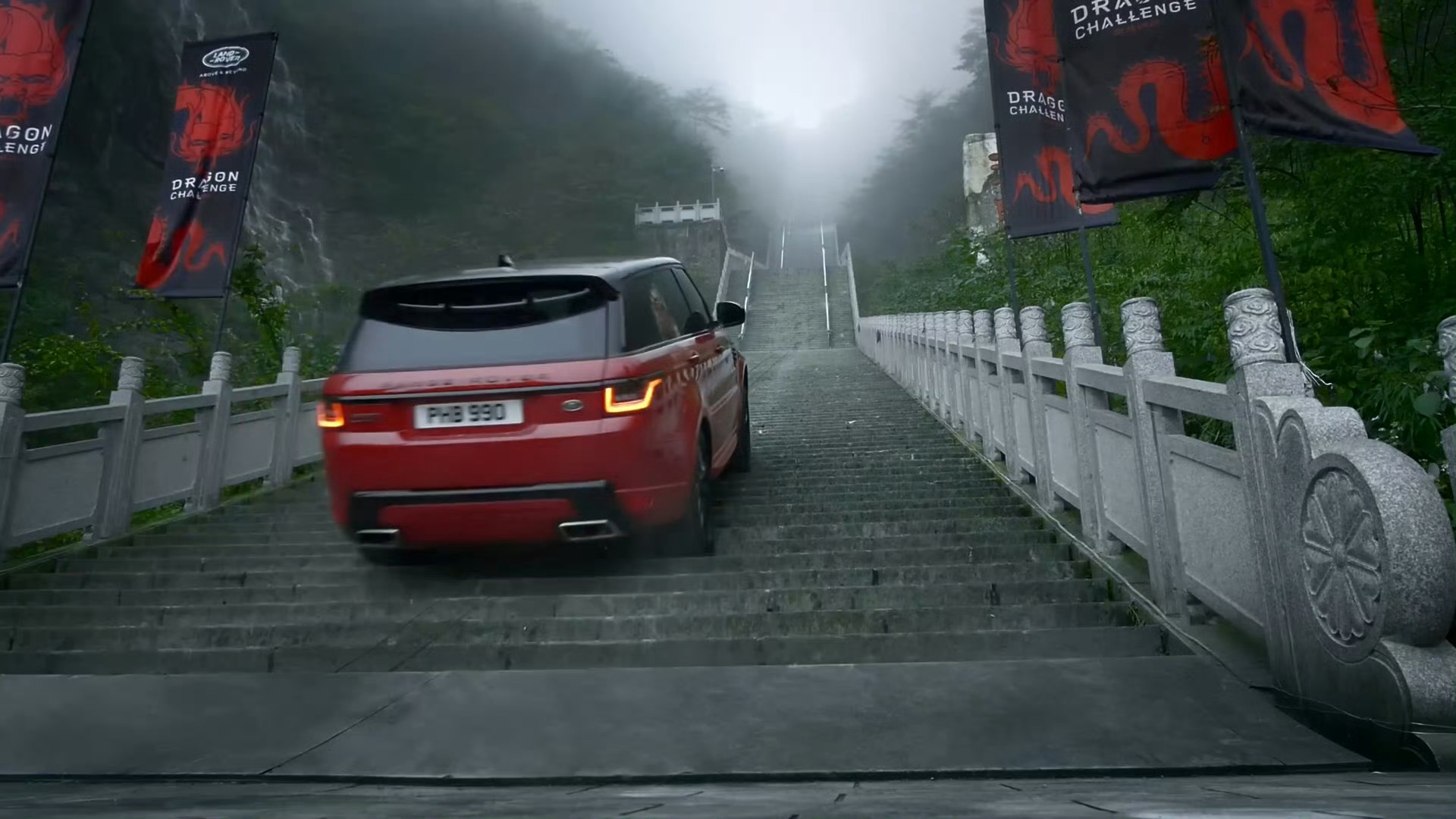 路虎揽胜运动赢麻了