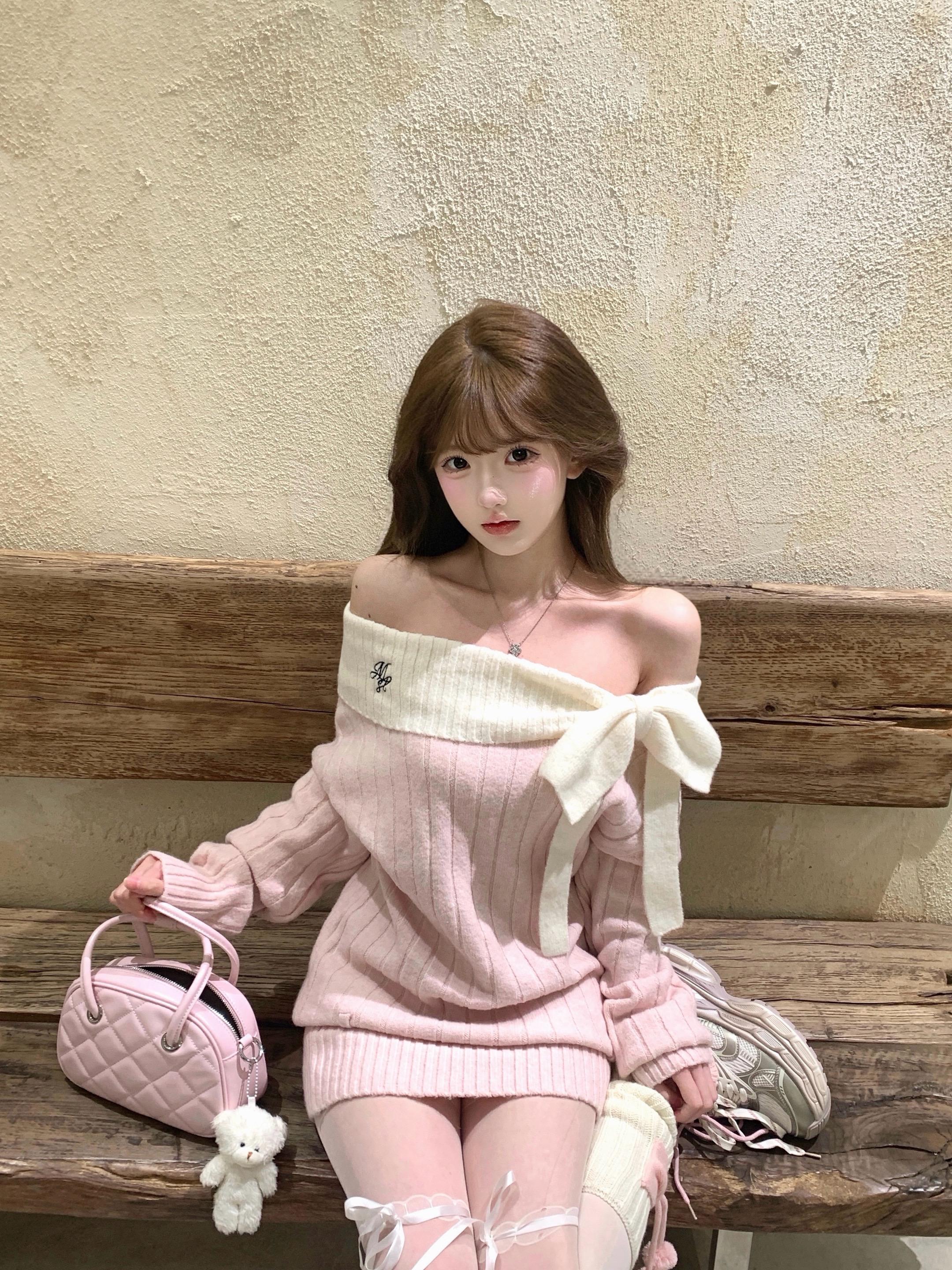 当初熬夜是为了跟你聊天 你走后我就失眠了