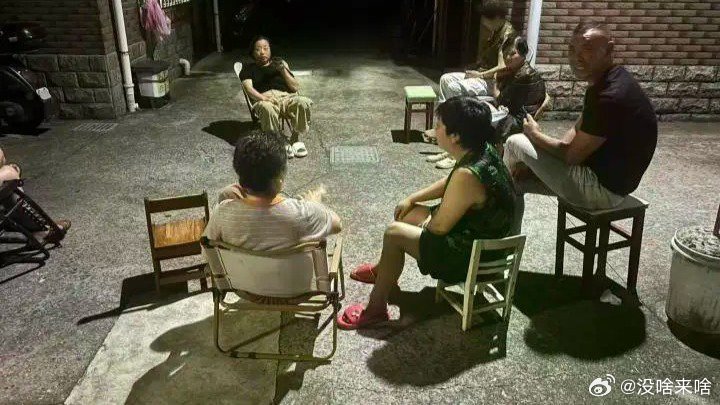 阎王爷那边 不收哇.所以呀 就回来了呗......凤凰新闻【60岁渔民落水失踪1