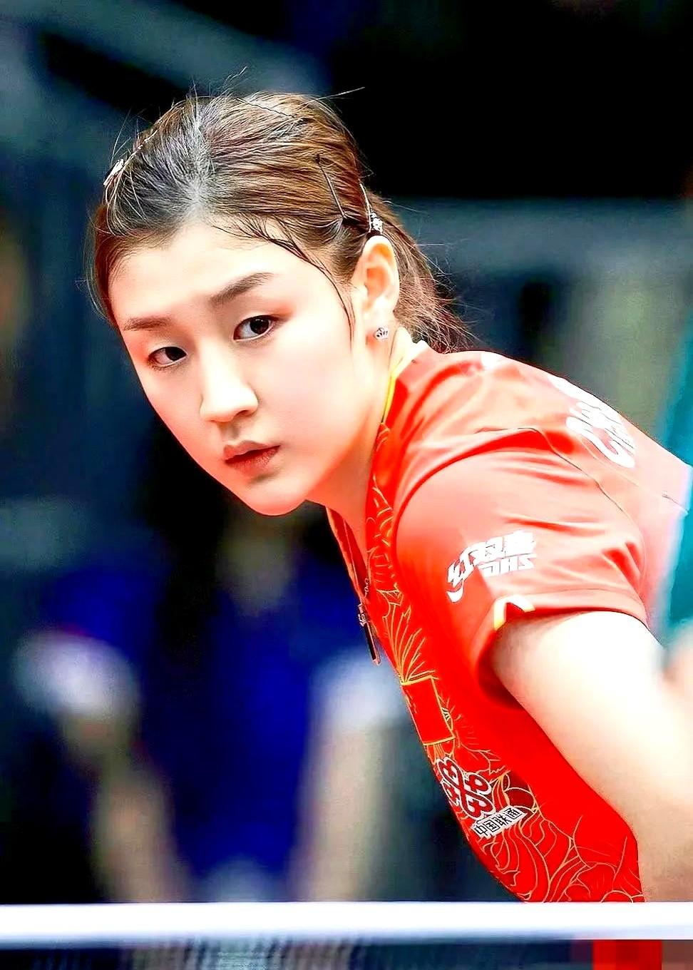 4-0零封何卓佳晋级八强？看似轻松，实则后两局全是12-10的生死局！

何卓佳