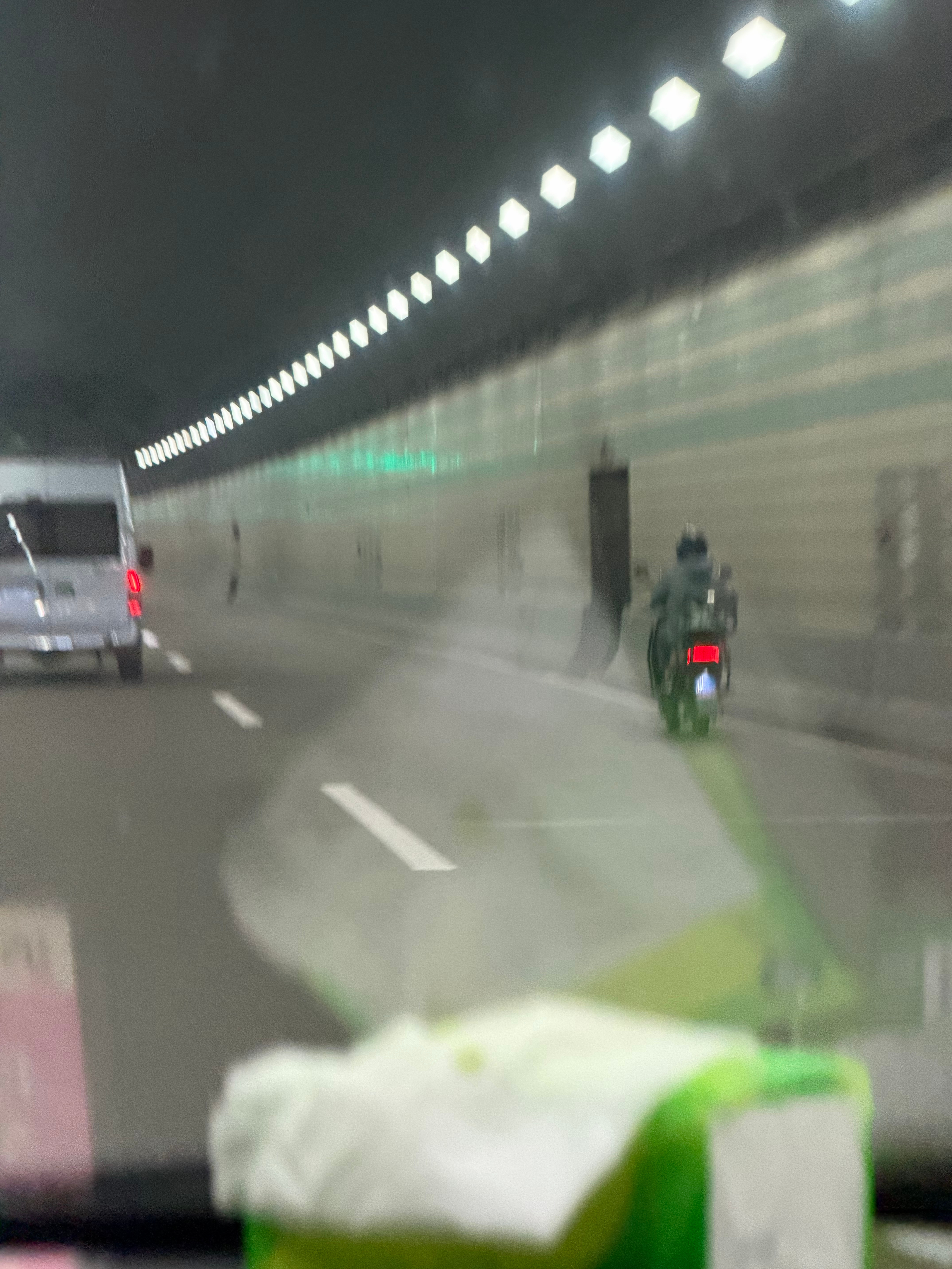 哥？你疯了？ ​​​
