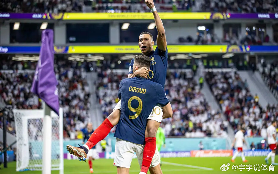 只差2球追平吉鲁法国队进球纪录，姆巴佩：我们必须尊重吉鲁。《巴黎人报》今天刊文，