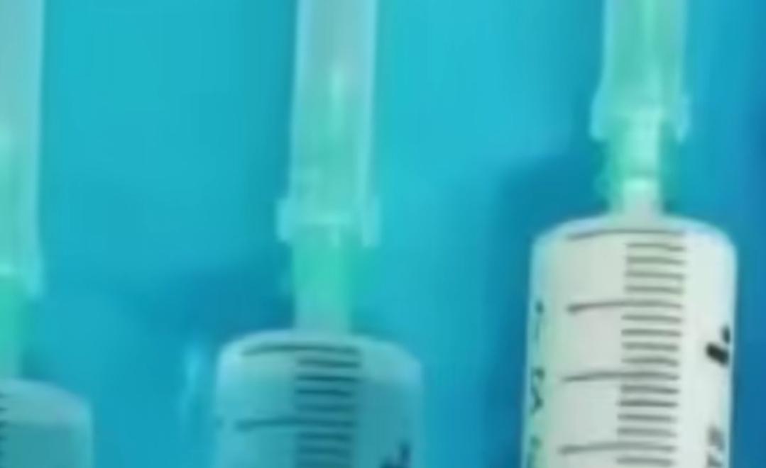 麻醉师失眠给自己用麻醉药，结果不幸去世。
他是麻醉师，不会不知道计量，在值班的时