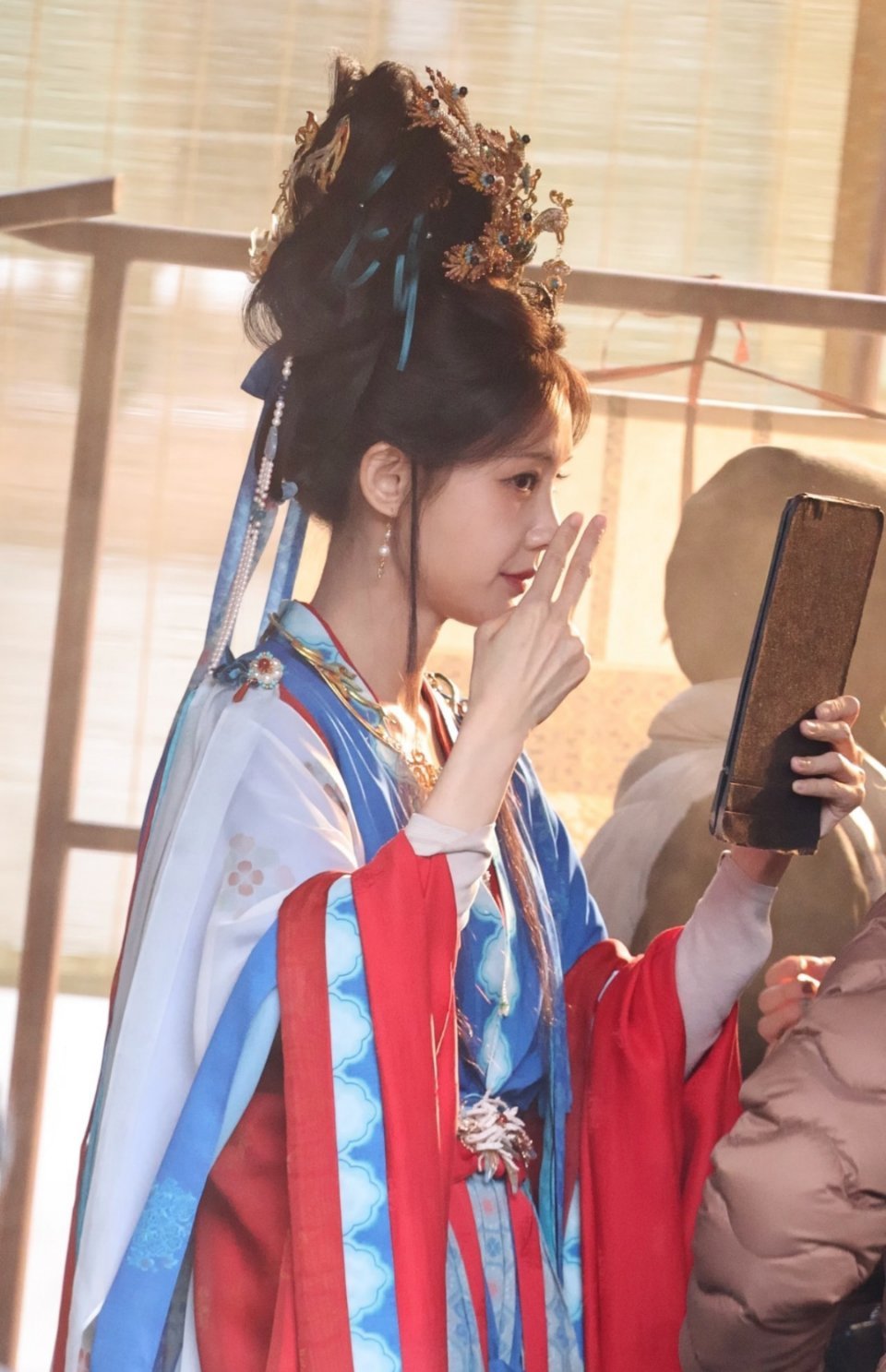 笑死违章建筑，这也太高了 