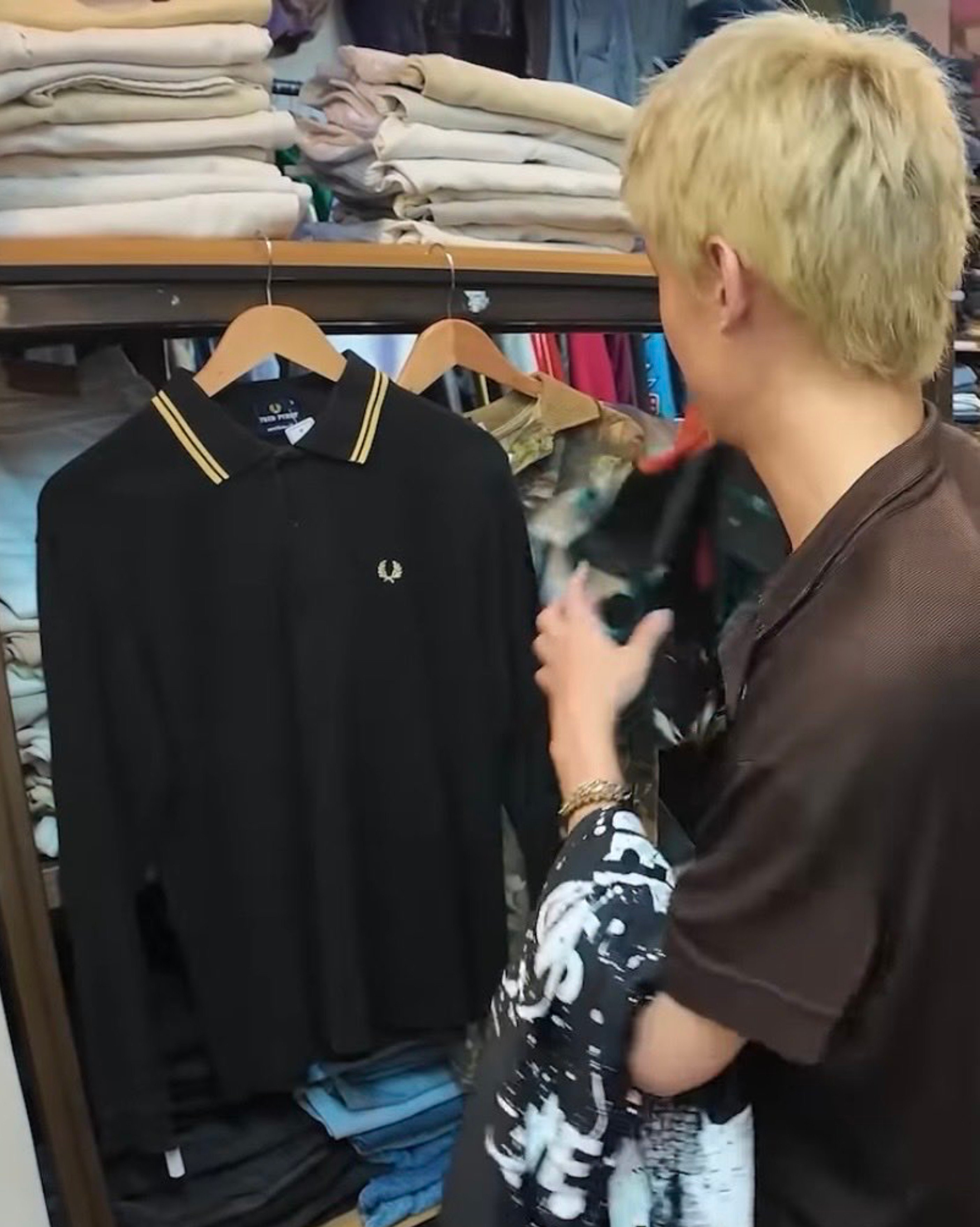 原来在巴黎买了这件衣服 ​​​