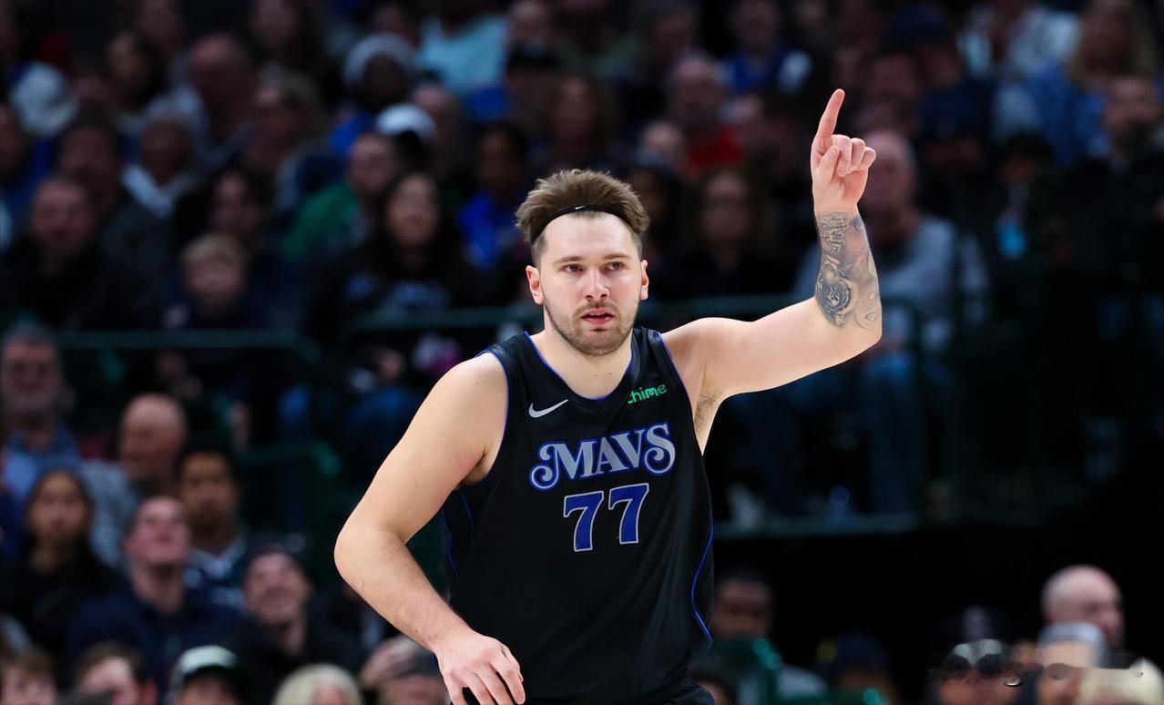 独行侠VS湖人
明日NBA常规赛，独行侠客场挑战湖人。
湖人更新了球队的伤病报告