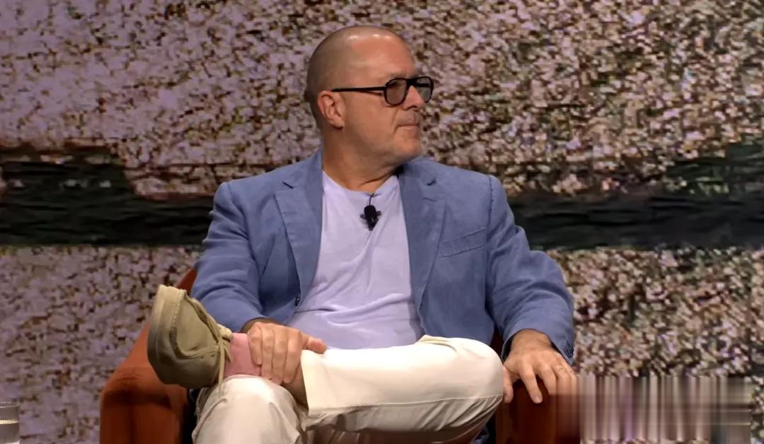 奧特曼談OpenAI首款A(yù)I硬件：我想拿起它咬一口