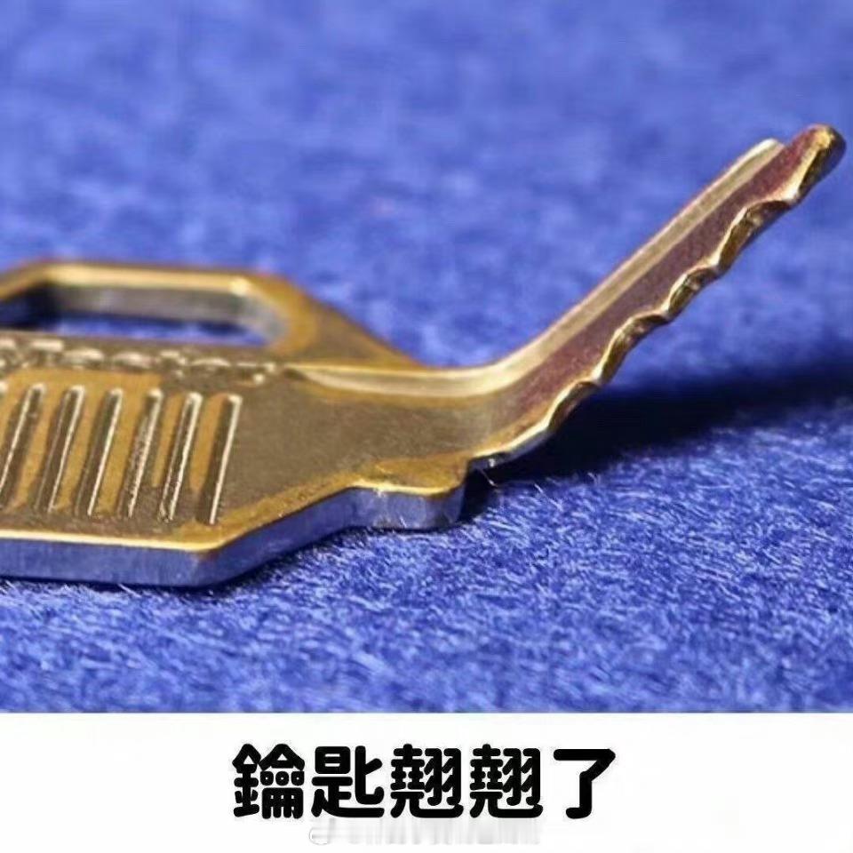 美好的一天从……梦到ljj开了小型演唱会，我坐1-1，然后被问id 告诉我要留言