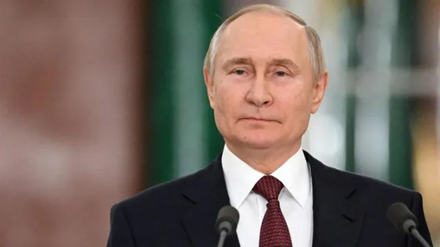 【俄方离开北京后，普京宣布两个重大决定，每一个都在紧跟中方脚步】俄罗斯总理刚离开