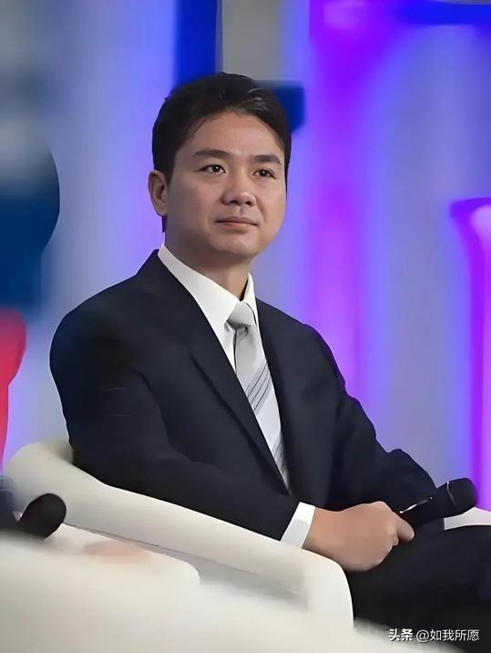 比亚迪车主这下
真成“时间管理大师”了。
以前充电最怕手机电量比车掉得还快，怕那