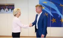 整个欧洲政坛几乎都被惊到了，匈牙利新当选总理毛焦尔·彼得，刚坐稳总理位置，就立马