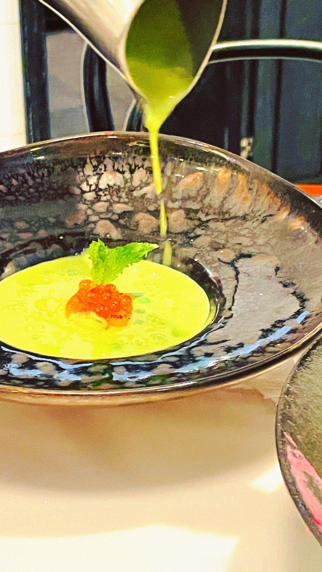 #你每个月洗澡多少次# 洗澡特别快乐，不仅缓解疲劳，还能促进身体血液循环，尤其对