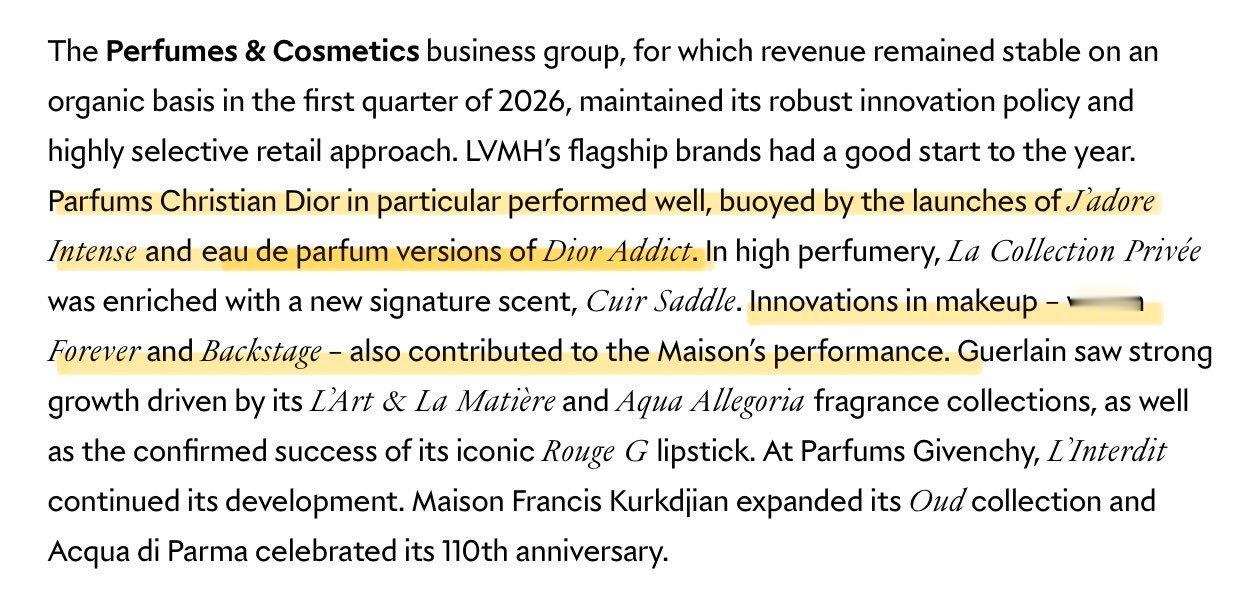 JISOO 的形象出现在 LVMH 2026 年第一季度香水与化妆品演示中。在 