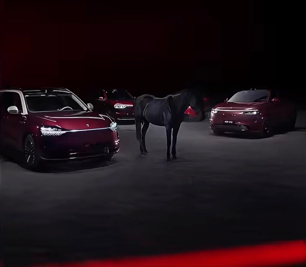 余承东说问界M6春天见完了完了！余总一句春天见直接把我勾住了，问界M6真的看的我