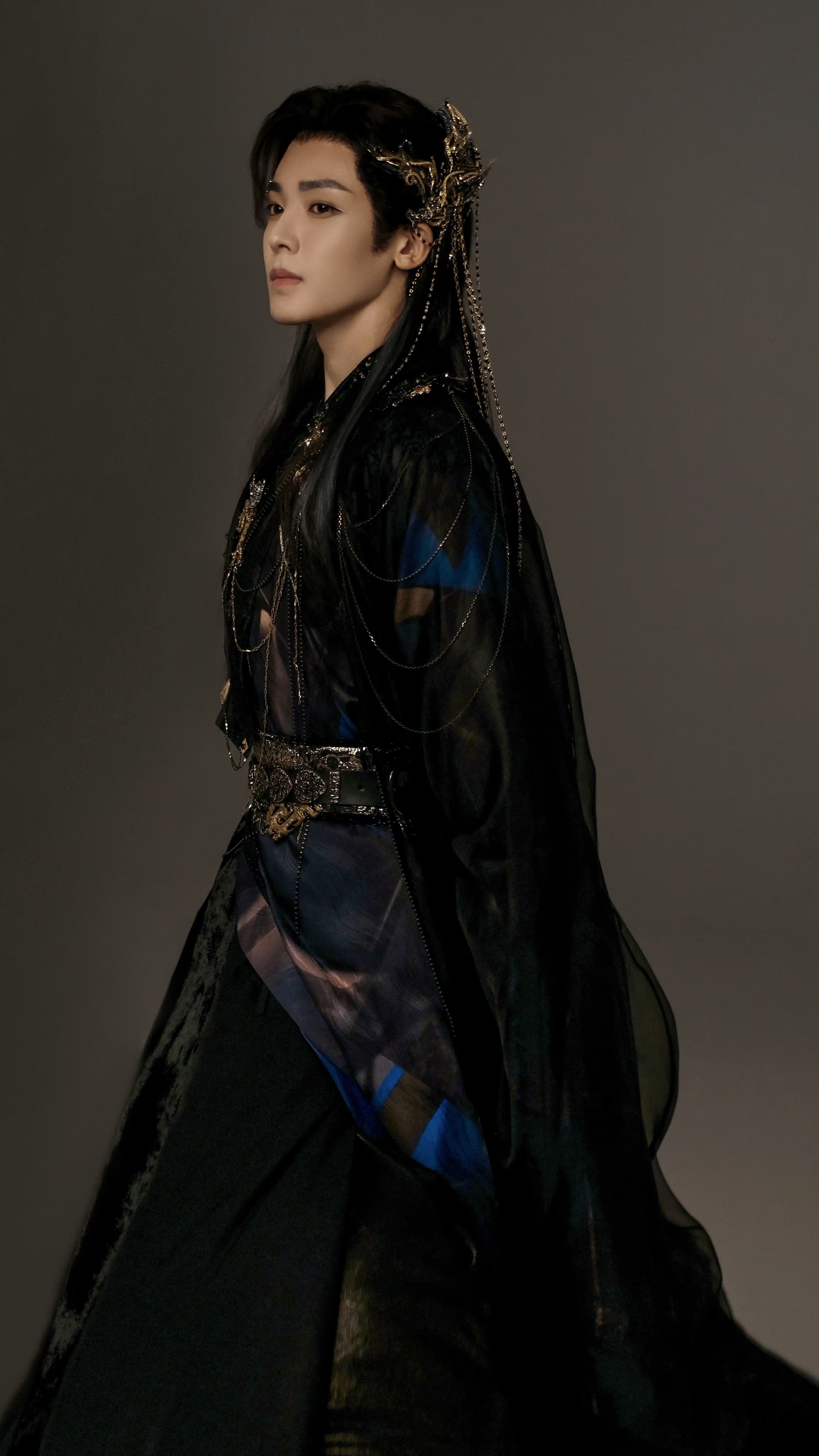 #侯明昊[超话]# 从《护心》的风华少年到《异人之下》玉面小道长王也，再到现在《