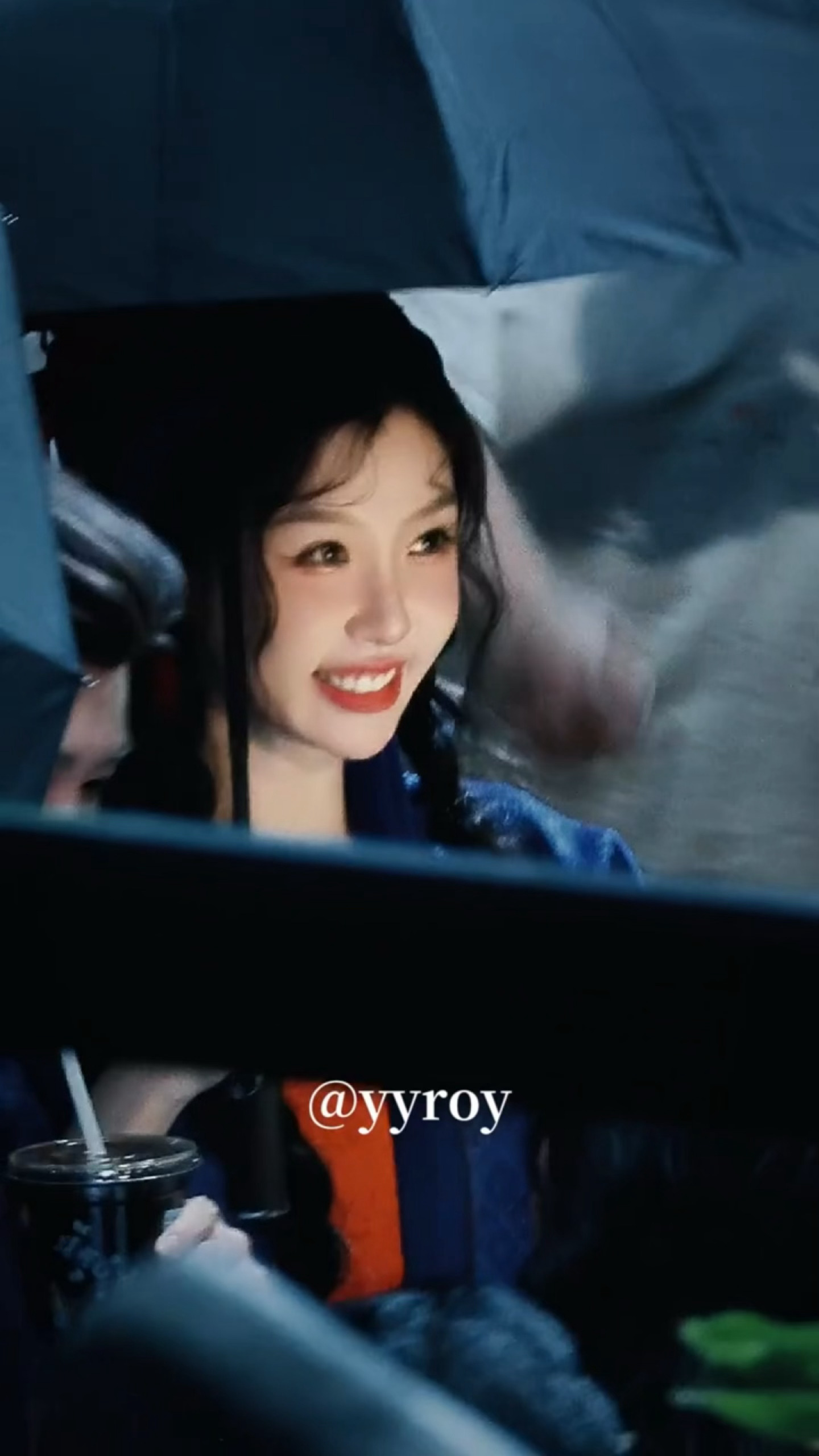 萌萌的笑🤩 