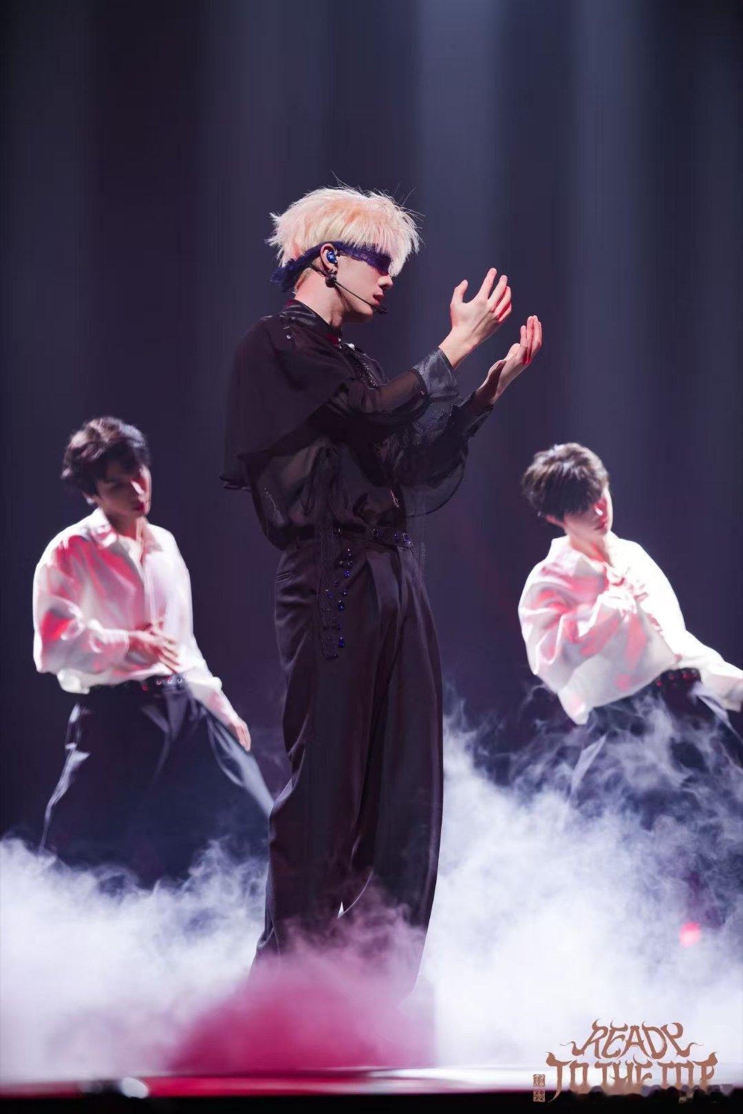 喜欢鹭卓真的太爽了。演唱会一直在突破自己，每一场都带来新惊喜。 