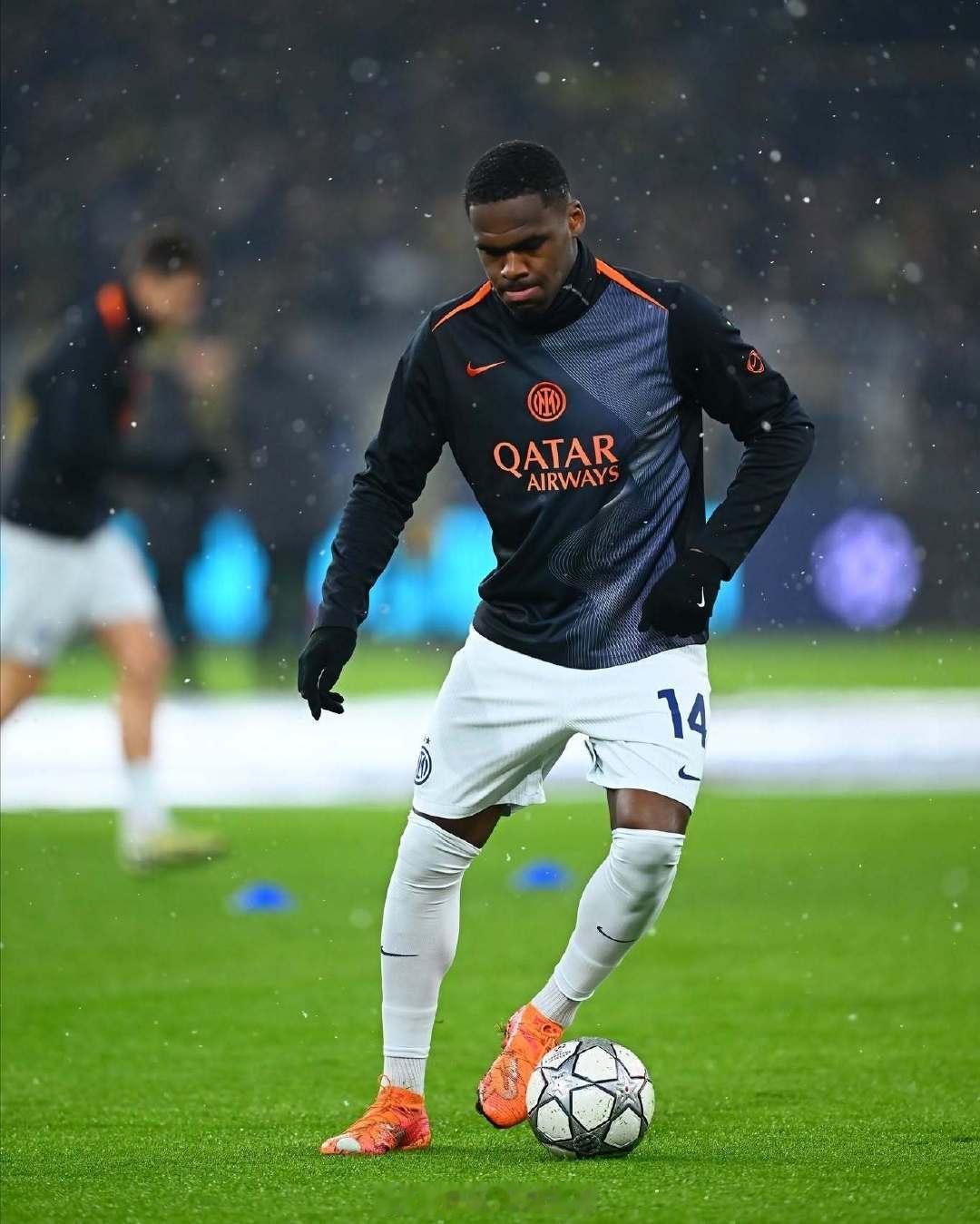 比赛即将开始！🔥ForzaInter欧冠联赛多特蒙德vs国际米兰  cr：国际