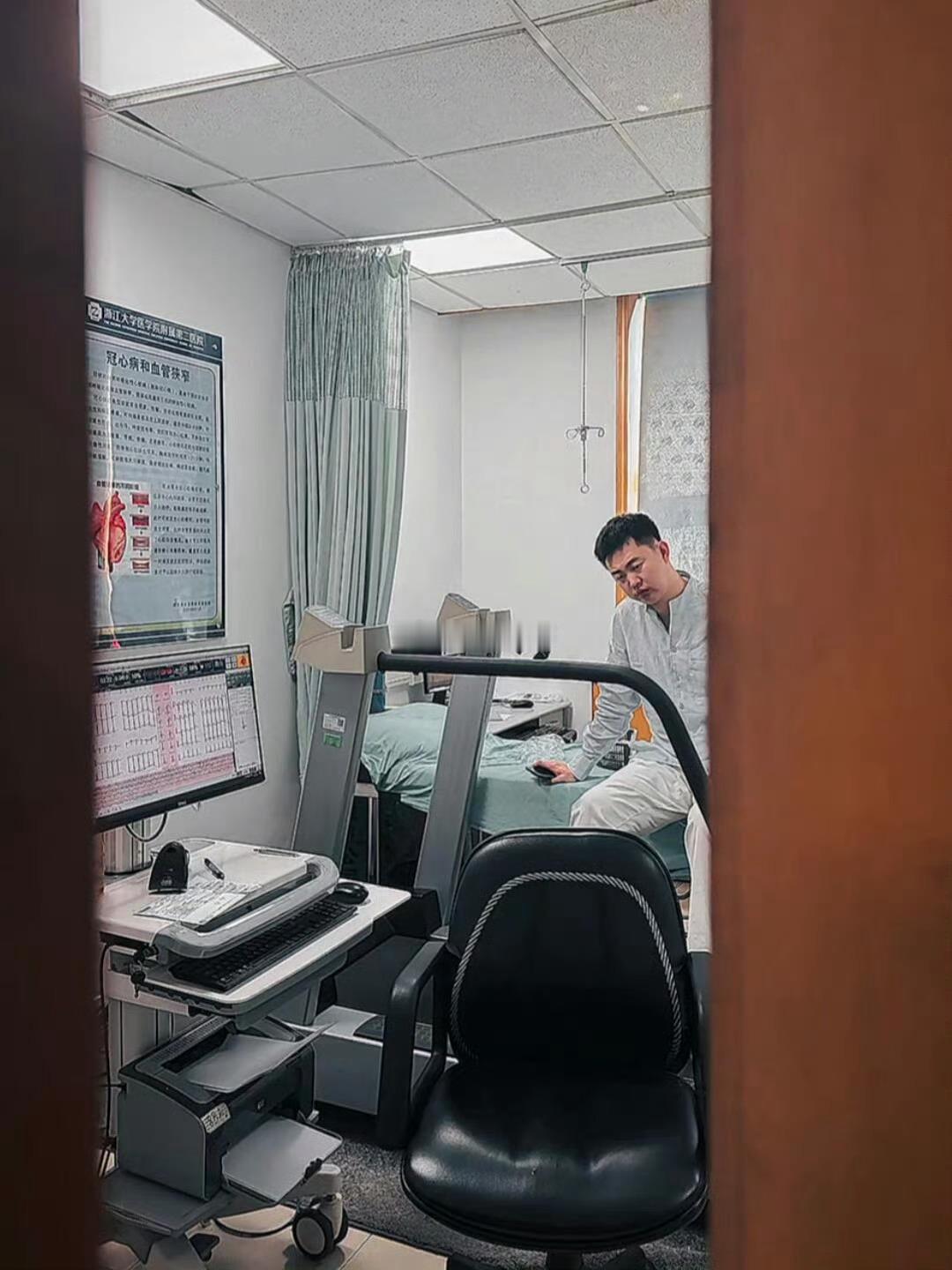 巴扎黑被气住院了，爱到最后全是伤病 