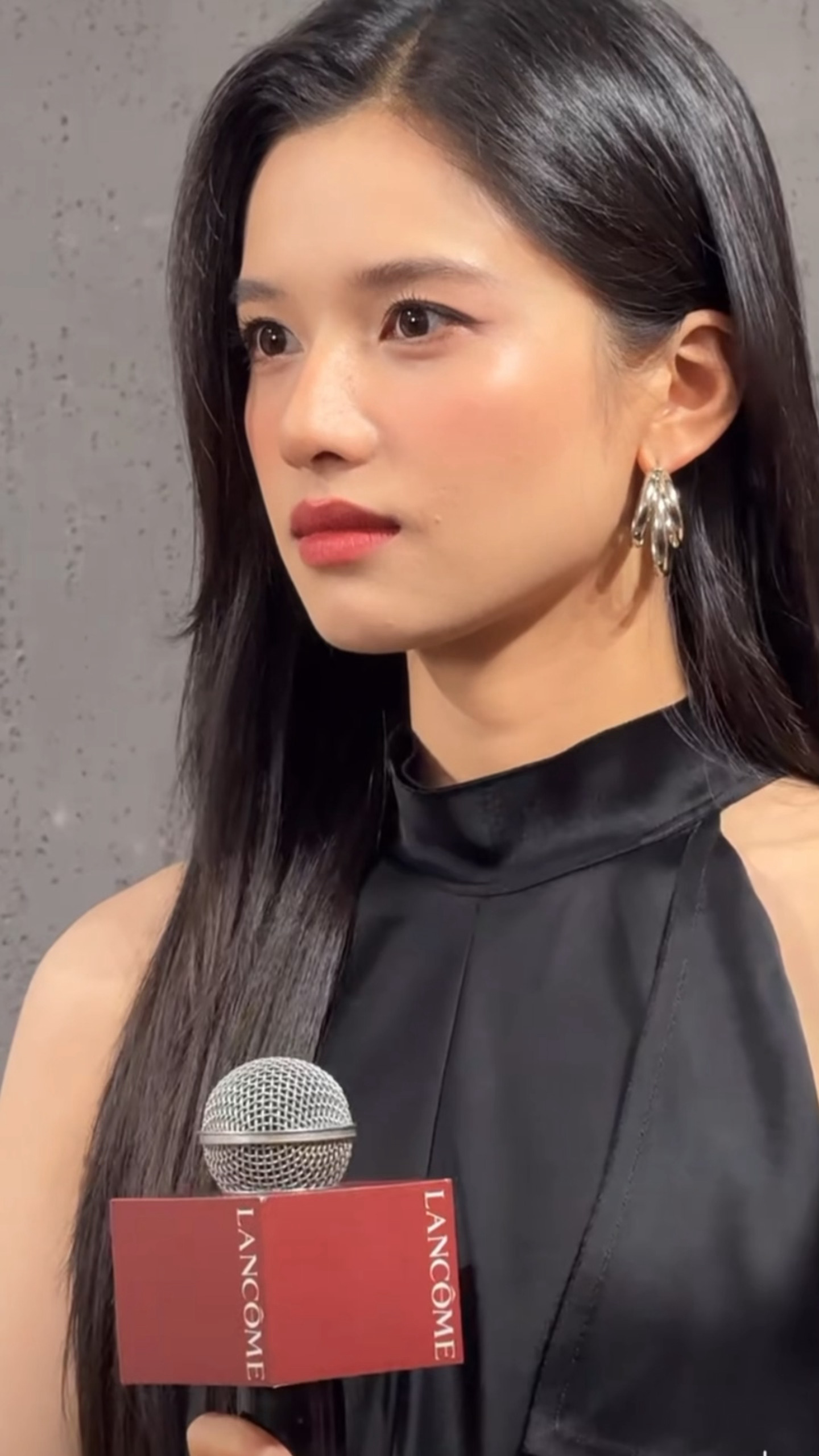 感受张婧仪的纯生视频 