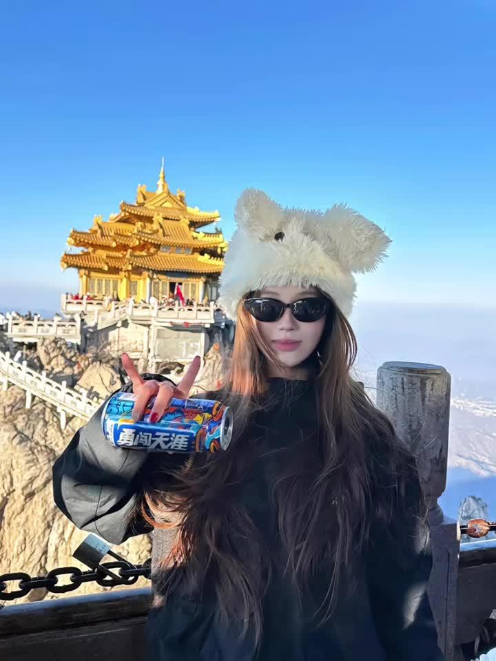 那时 天真的女孩 以为见一面 就可以解决问题