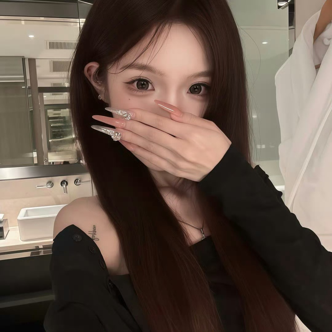 你以缺席的方式在我的生命中无处不在 