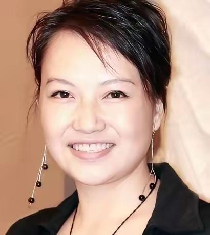 2004年，45岁王为念净身出户，与小香玉离婚。没多久，小香玉带着王为念的家产，