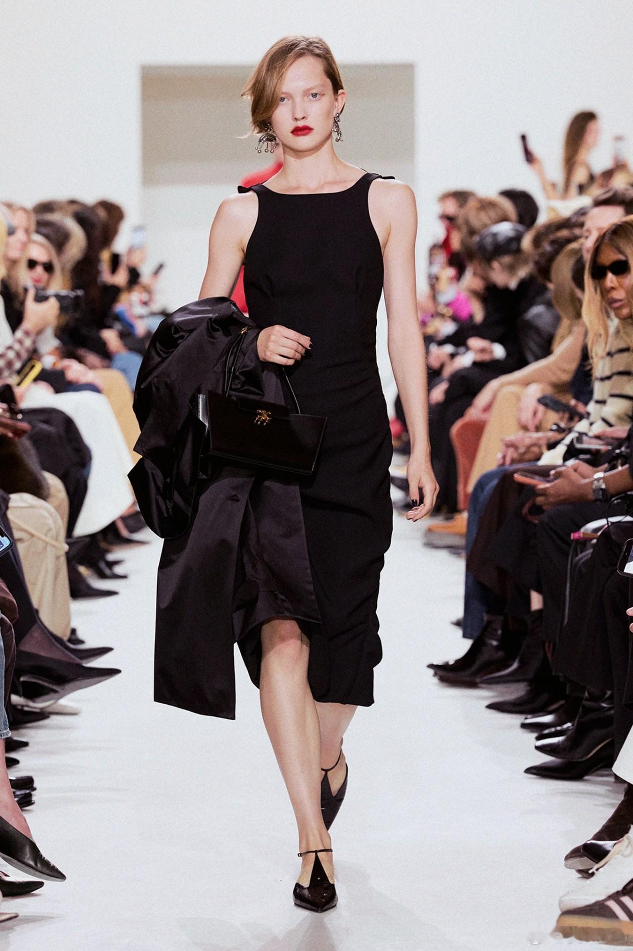 巴黎时装周runway2027春夏时装周 Celine Spring 2027 