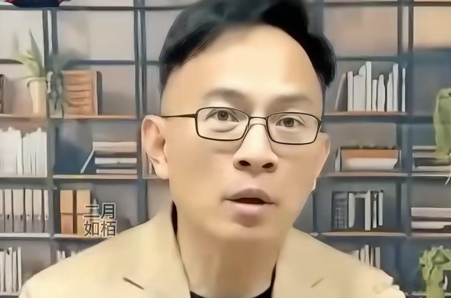 彭文正说，他年纪大了，想回广东老家看看。他说政治是一时的，制度是人选的，但血脉和