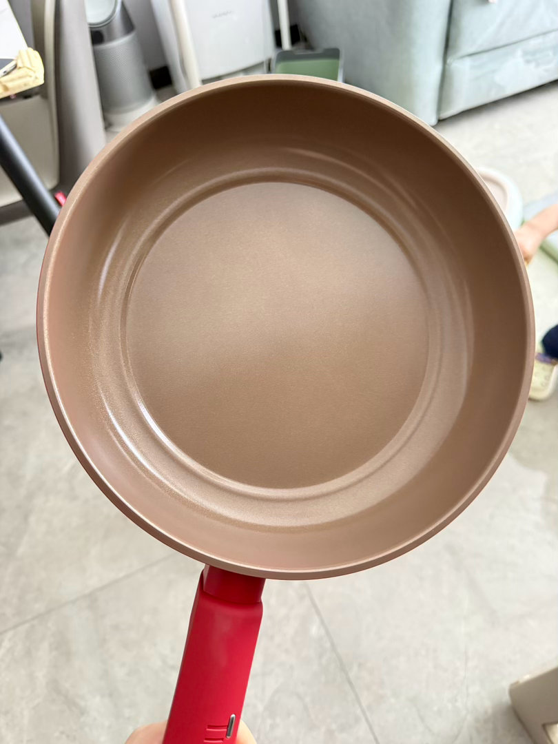 这两天开的帝伯朗平底锅的团，这牌子专业做厨具的，不是啥杂牌0️⃣氟涂层更健康，2