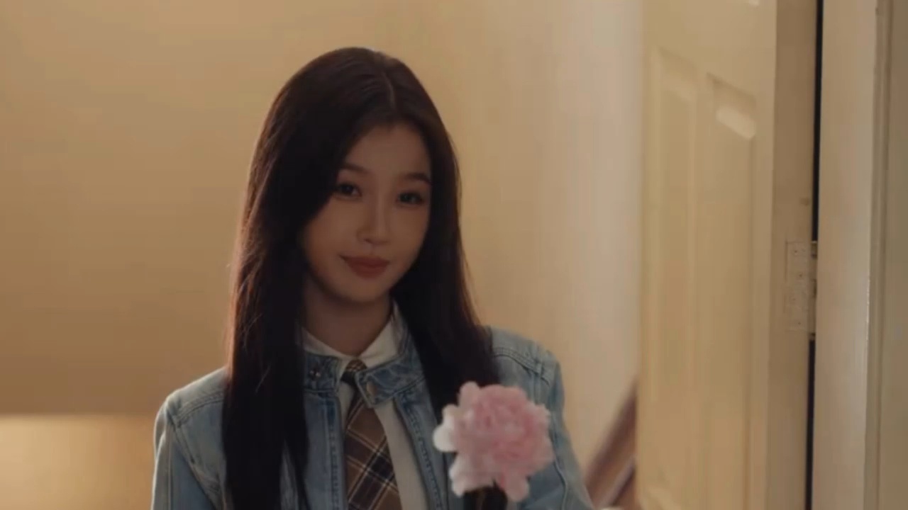 这个林晚星怎么每个镜头都这么美！！小林老师我们约会吧🤲🏻🤲🏻虞书欣林晚星