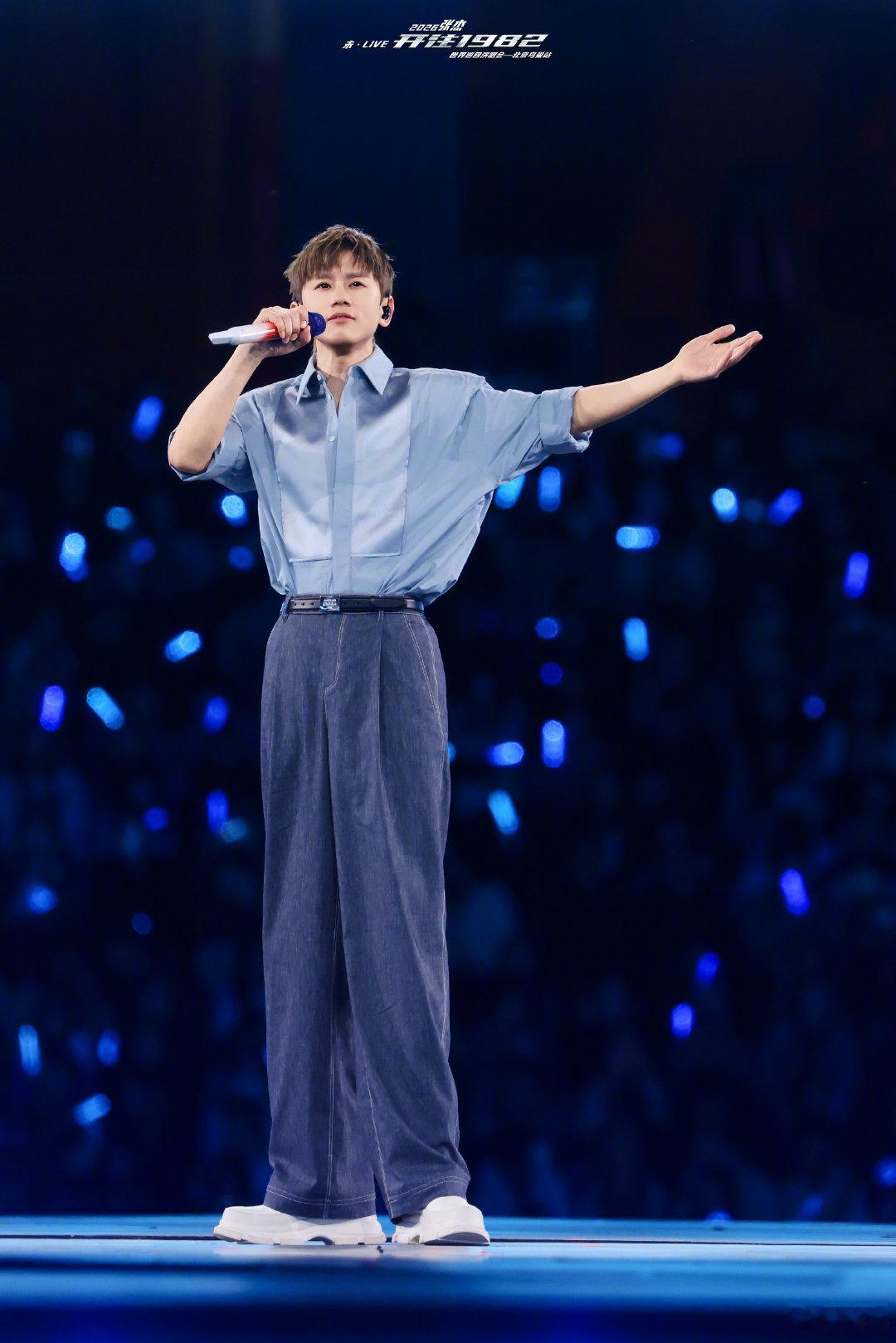 张杰演唱会未live的意义真的狠狠懂张杰鸟巢开多场演唱会的意义💙就是想让每一个