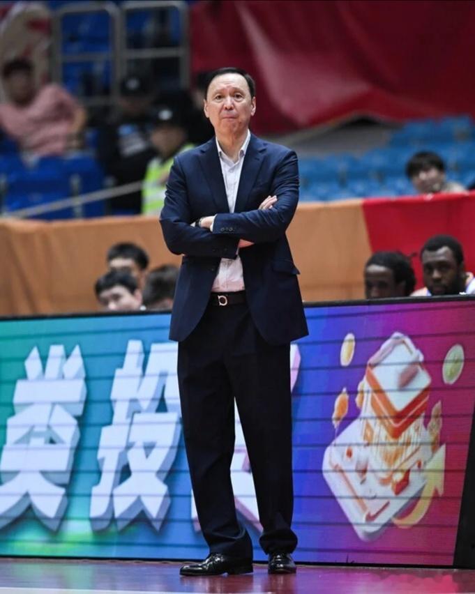 天津男篮官宣聘请外教，凯尔·朱利叶斯（Kyle Julius）出任天津先行者主教