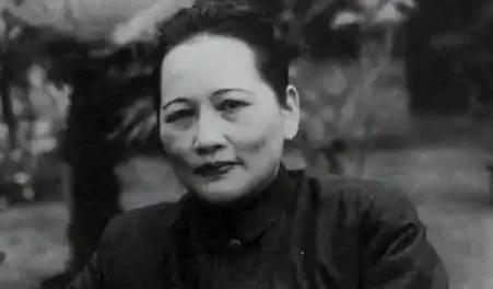 宋庆龄执意拒绝与孙中山合葬？坦言真实原因：“这人陪我走过53年，我早就承诺，要和