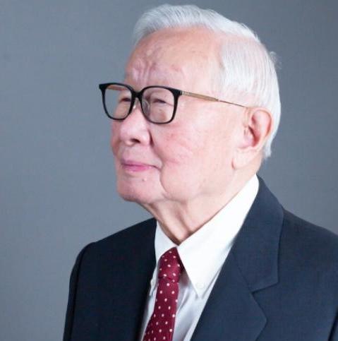 台积电创始人张仲谋在接受纽约时报专访时说：美国、荷兰、日本、韩国与台湾牢牢控制着