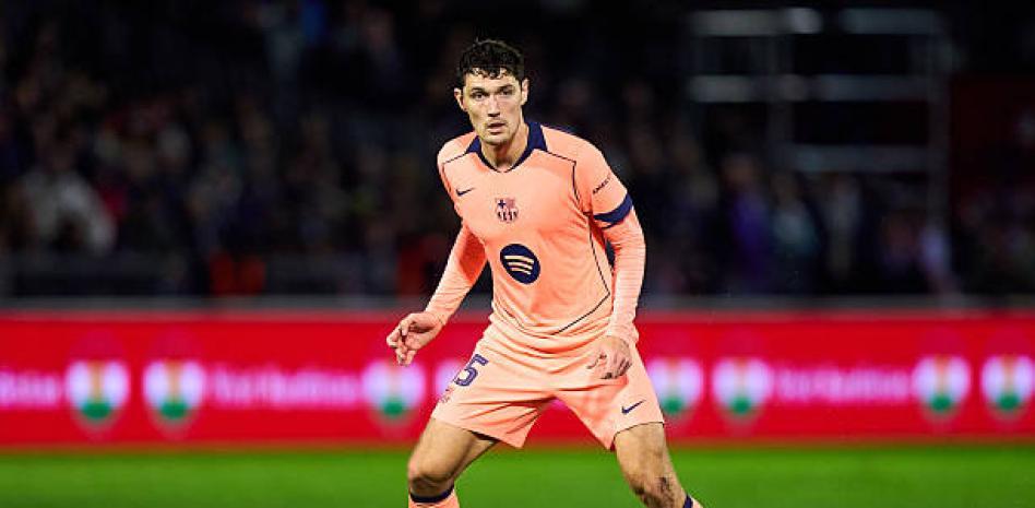 巴萨给想留队的克里斯滕森，开出了一份降薪续约合同。
合同6月30号就到期了。
他