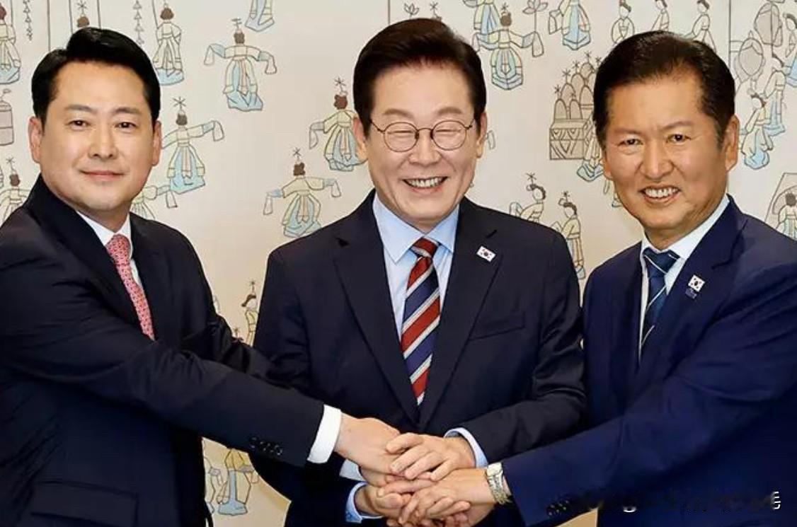 2月11日韩国总统秘书室长姜勋植宣布，总统李在明将于12日在青瓦台设宴，与共同民