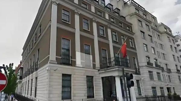 英国曾经侵略成性，号称日不落帝国，没有资格对中国说三道四

7月12日，中国驻英