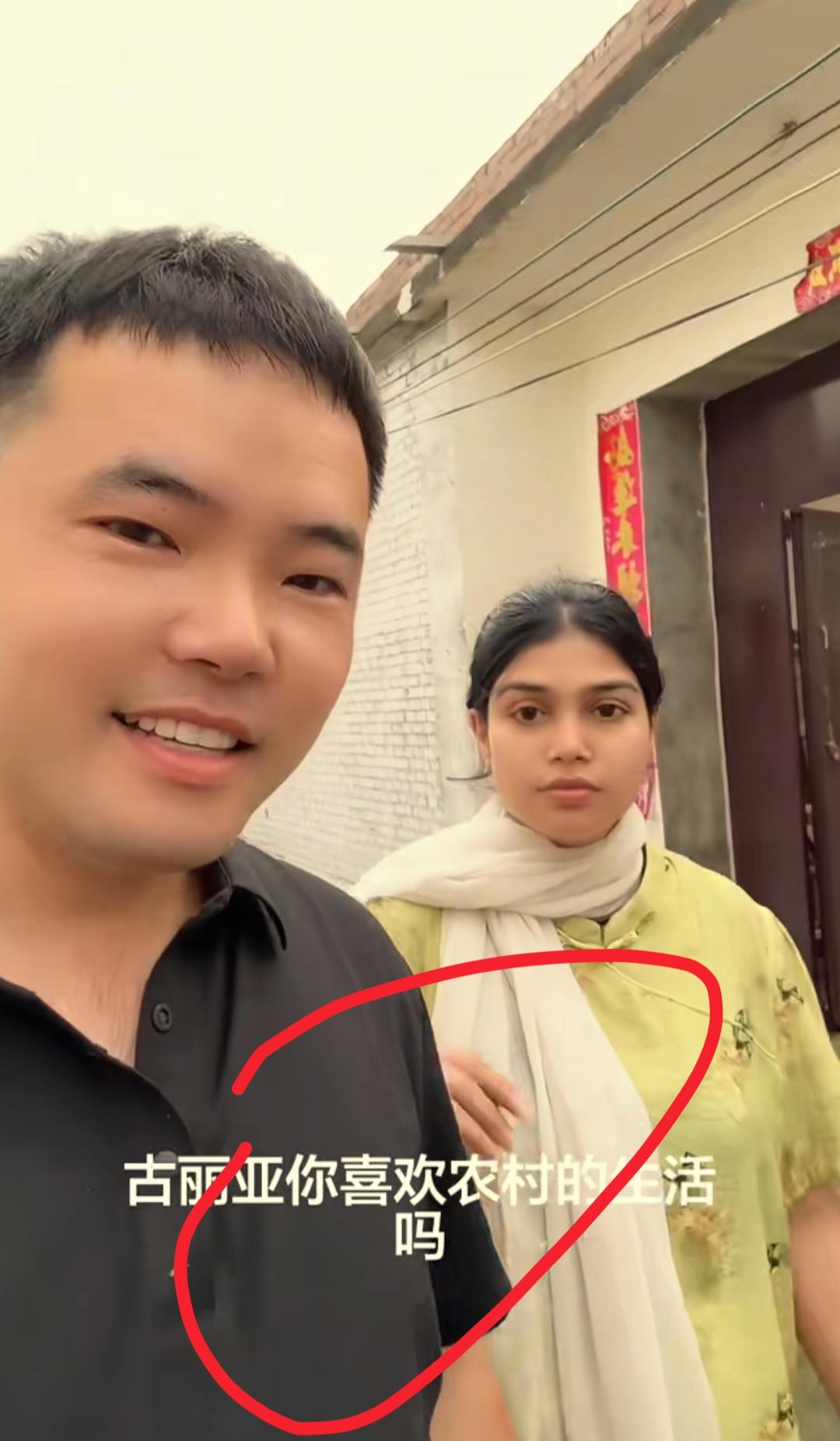现在全网最争议的跨国农村家庭就是顺子一家了吧！
不是因为邻里相处不和睦，也不是因